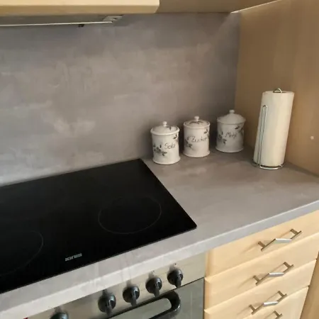 Schoen Moeblierte In Genthin/ Ot * Tucheim