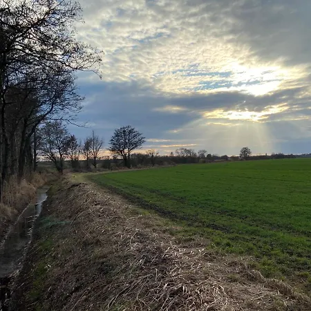 Schoen Moeblierte In Genthin/ Ot شقة