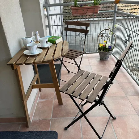 Schoen Moeblierte In Genthin/ Ot شقة