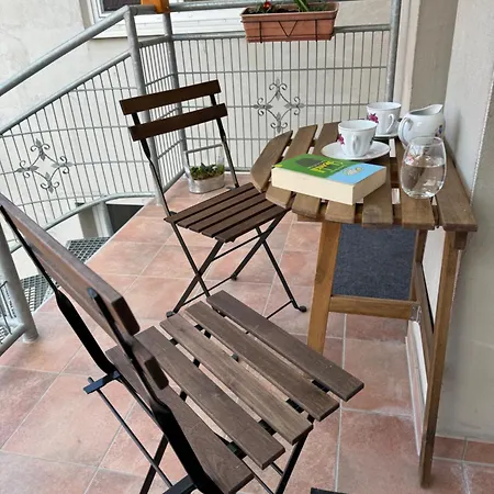 Schoen Moeblierte In Genthin/ Ot *