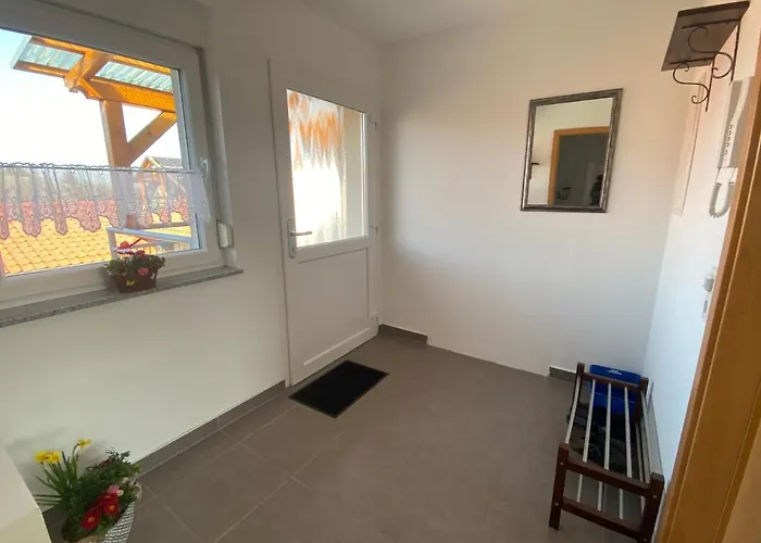 Διαμέρισμα Schoen Moeblierte In Genthin/ Ot *