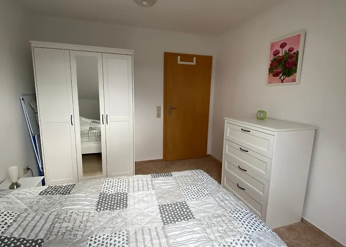 아파트 Schoen Moeblierte In Genthin/ Ot