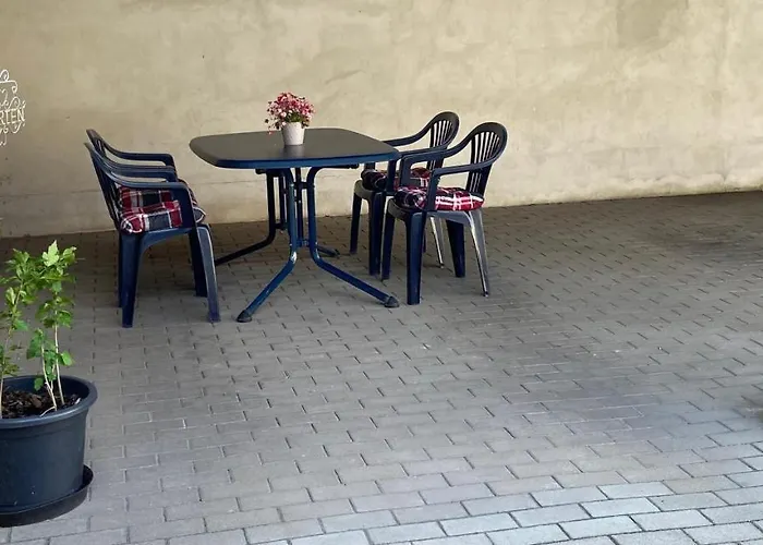 Schoen Moeblierte In Genthin/ Ot Tucheim